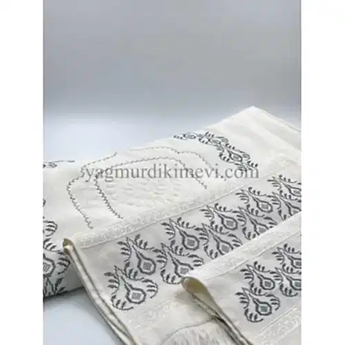 Kanaviçe İşlemeli Seccade Takımı (3’lü Set)
