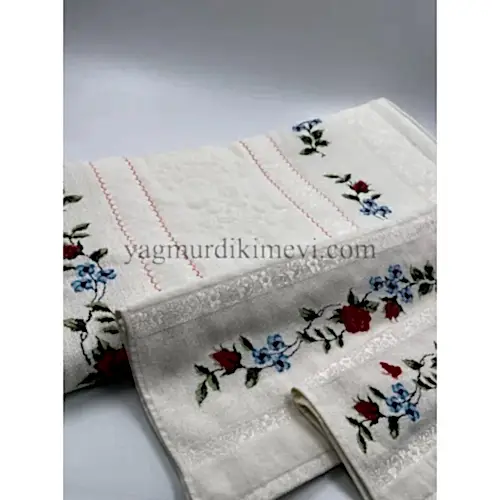 Kanaviçe İşlemeli Seccade Takımı (3’lü Set)