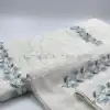  Kanaviçe işlemeli seccade takımı ve havlular