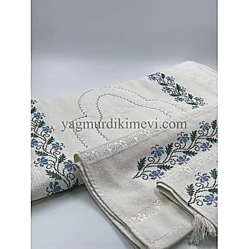 Kanaviçe İşlemeli Seccade Takımı (3’lü Set)