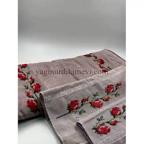 Kanaviçe İşlemeli Seccade Takımı (3’lü Set)