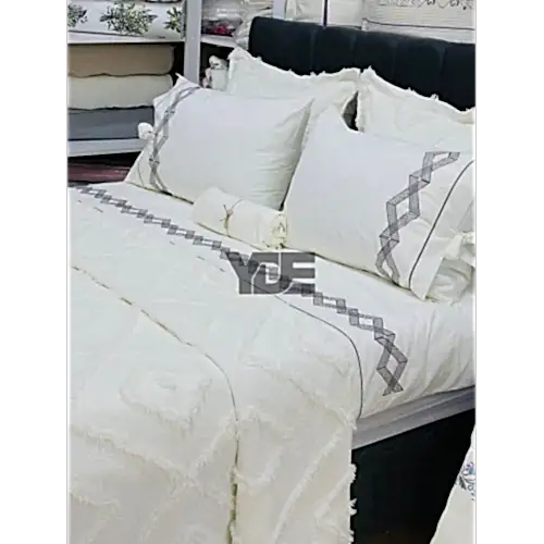 7 Parça Çeyizlik Nakışlı Nevresim Takımı ve Püsküllü Pike Örtüsü Seti