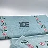  Kanaviçe işlemeli seccade takımı ve havlular