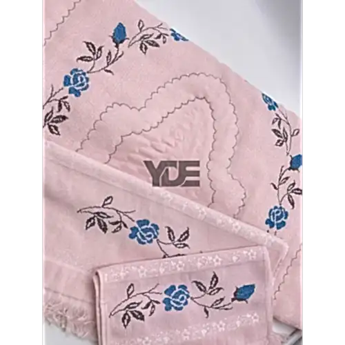 Kanaviçe İşlemeli Seccade Takımı (3’lü Set)
