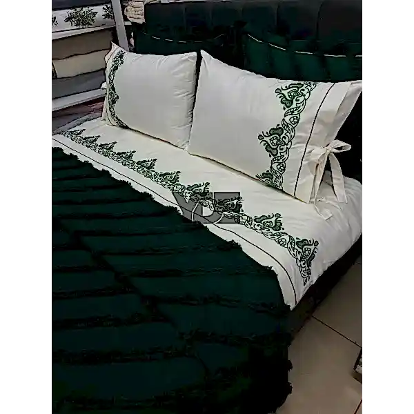 7 Parça Çeyizlik Nakışlı Nevresim Takımı ve Püsküllü Pike Örtüsü