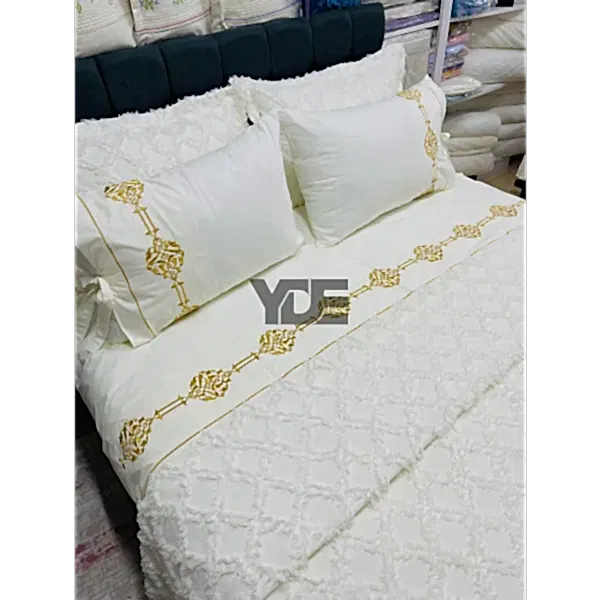 7 Parça Çeyizlik Nakışlı Nevresim Takımı ve Püsküllü Pike Örtüsü